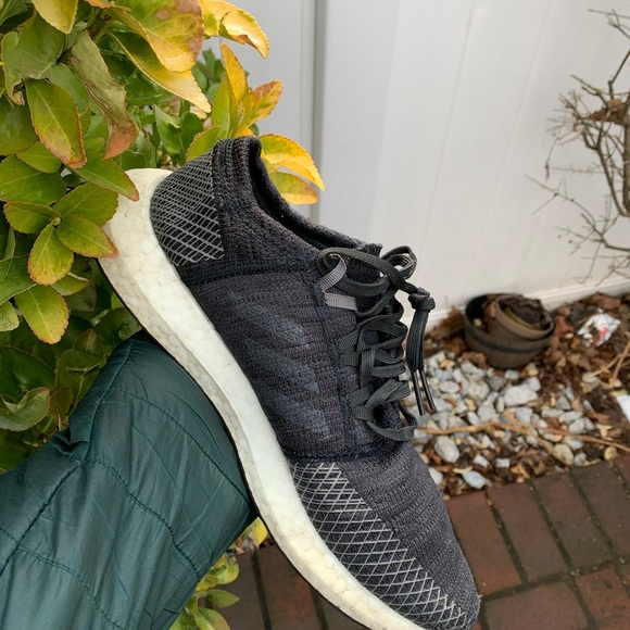 Adidas running shoes size 8.5 - Picture 2 of 4